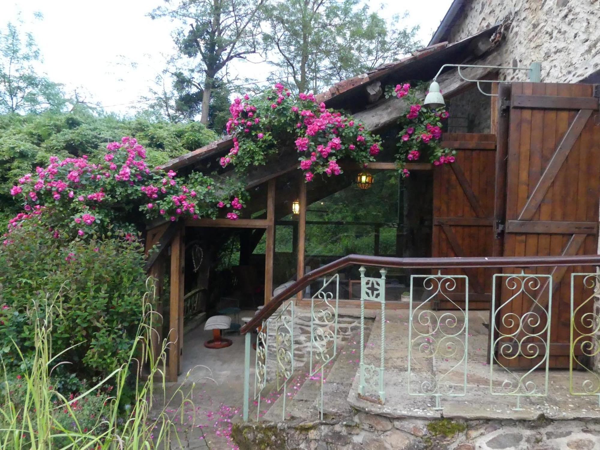 Bed and Breakfast Au Coeur Des Loges à Saint-Bonnet-de-Bellac Extérieur photo